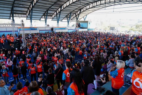 Ativação Show reúne cerca de quatro mil idosos no CEU Bonsucesso