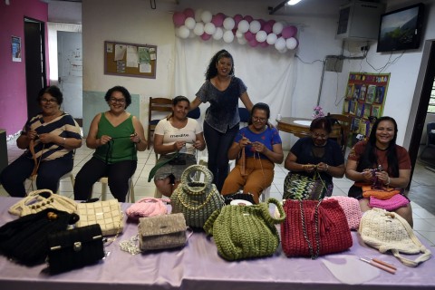 Agenda semanal das Casas da Mulher conta com diversas oficinas e roda de conversa