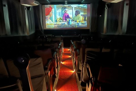 Cinema sobre rodas gratuito chega nesta quarta-feira a Guarulhos com apoio da Prefeitura