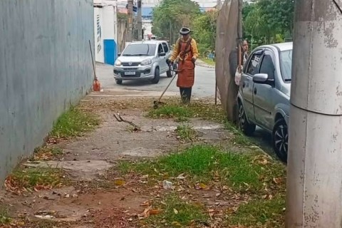 Prefeitura realiza ações de manutenção em diversos bairros nesta segunda-feira