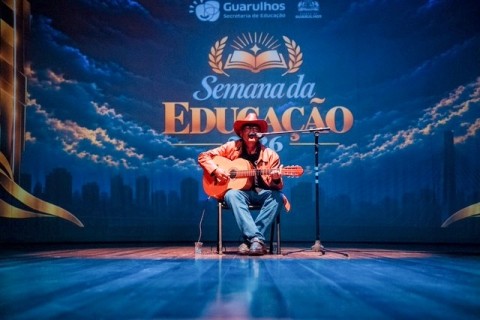 Semana da Educação reúne profissionais da rede municipal em encontro formativo no Adamastor